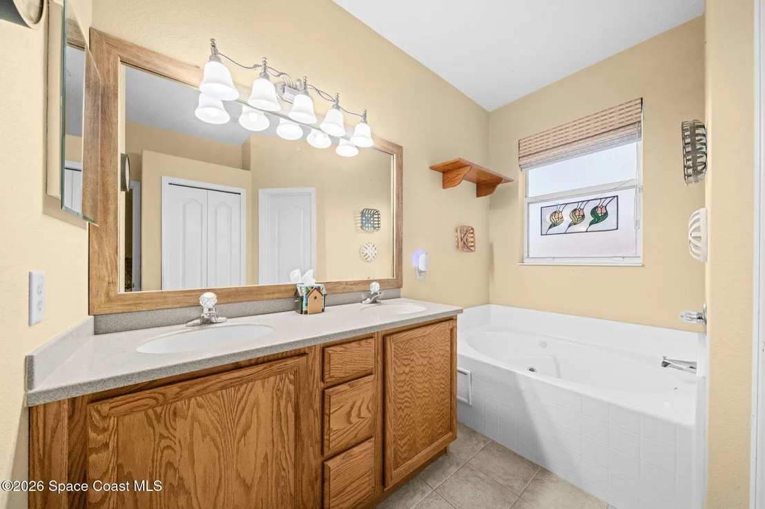 Photo of 511 Waterside Circle