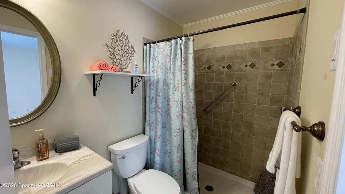Photo of 865 Bracken Terrace NE