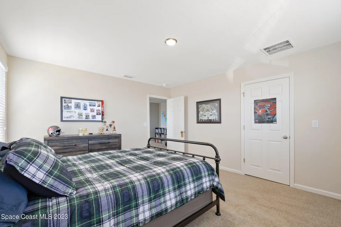 Photo of 4448 Alligator Flag Circle