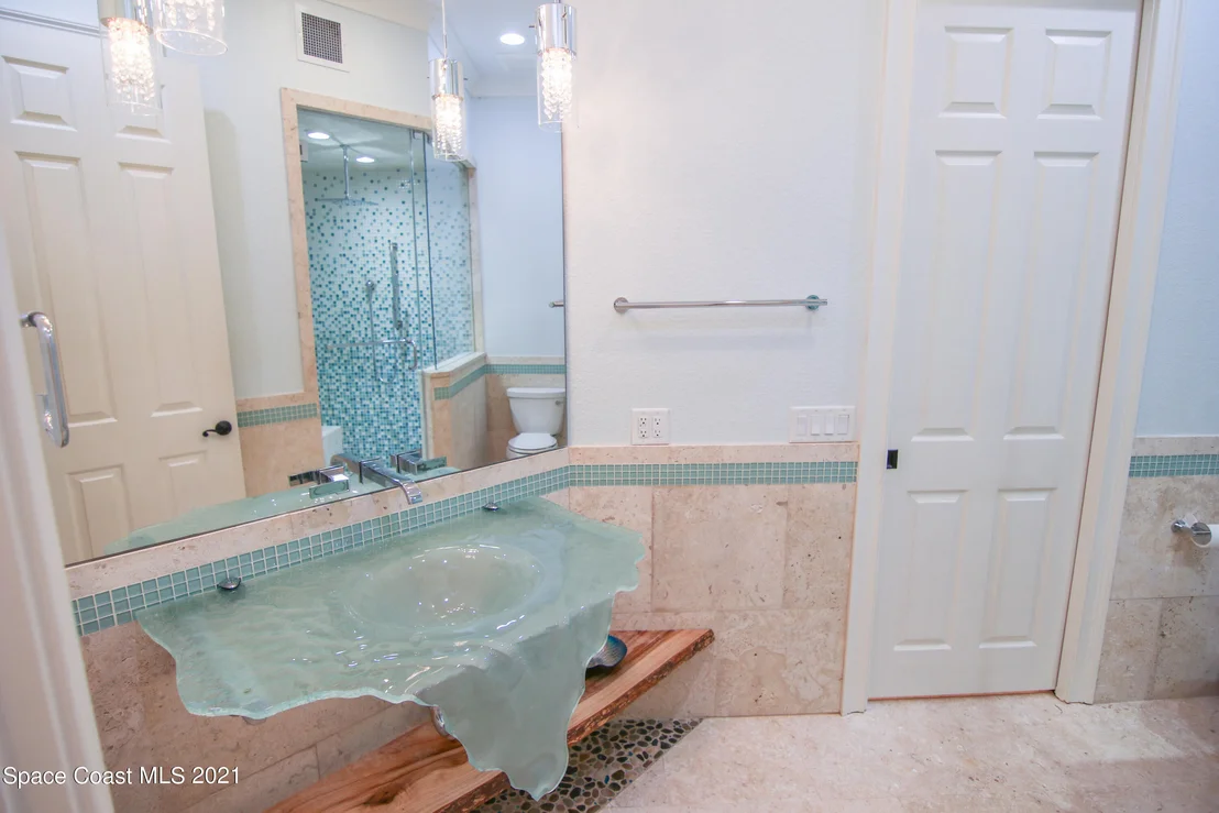 Photo of 228 Mclean Point