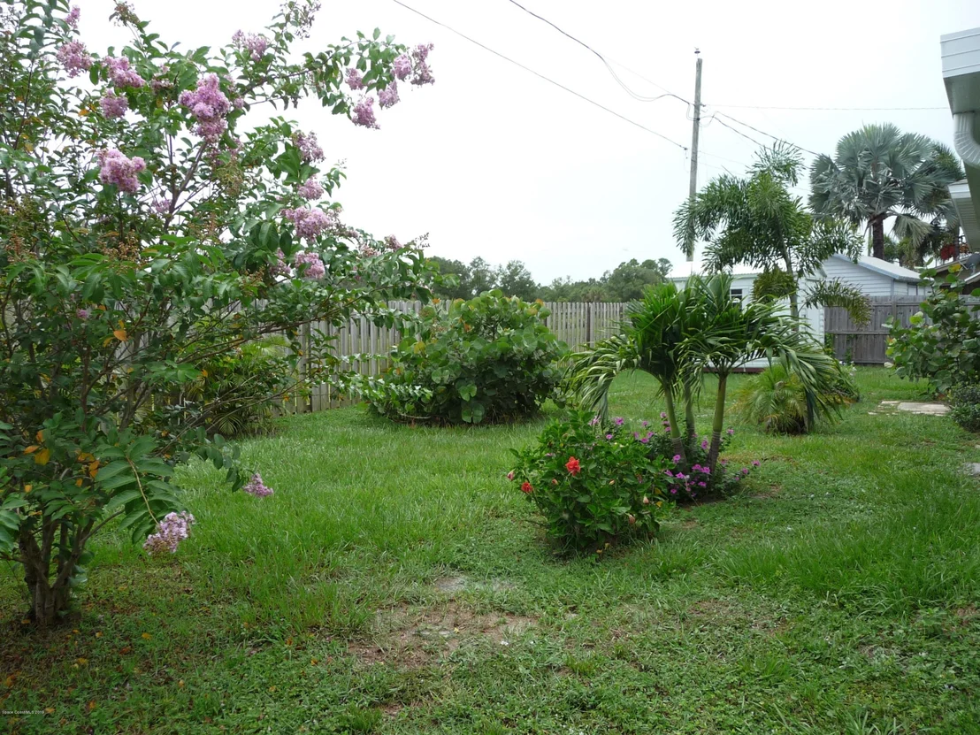 Photo of 1593 Spruce Road