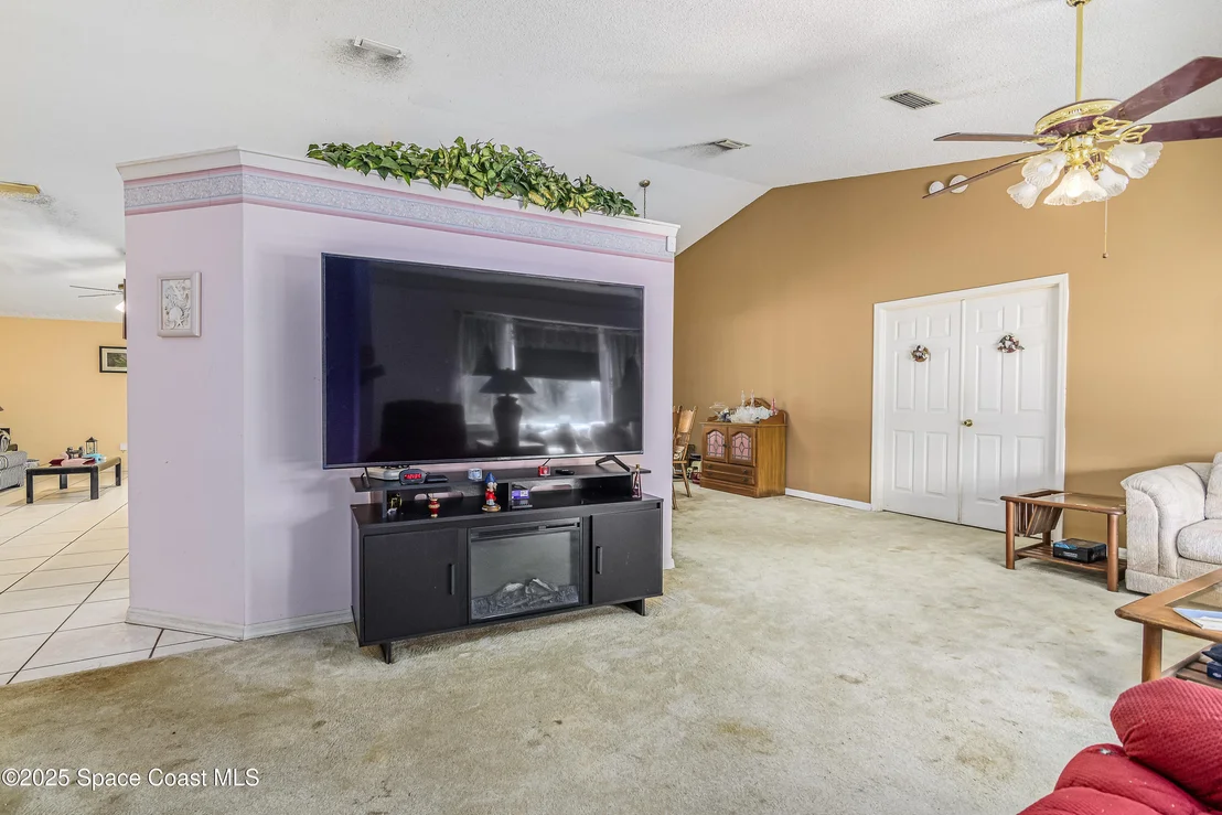 Photo of 413 Abello Road SE