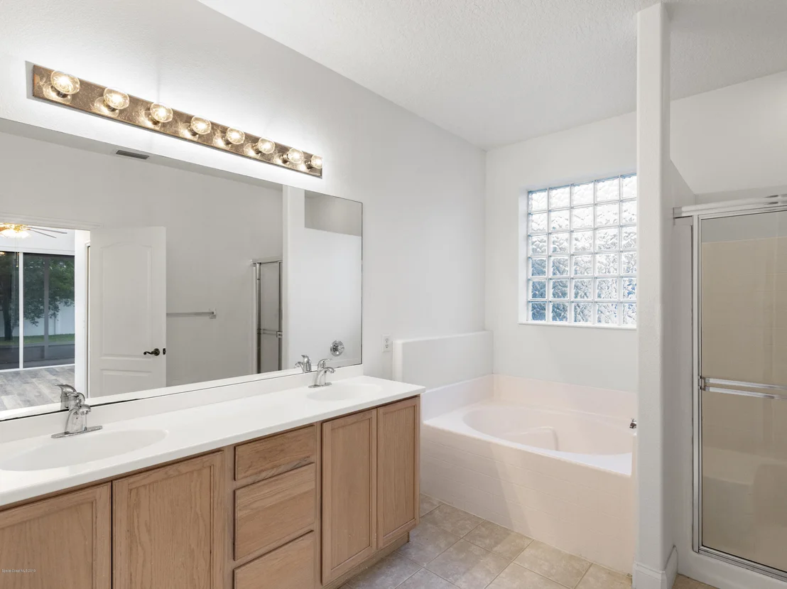 Photo of 1600 Bridgeport Circle