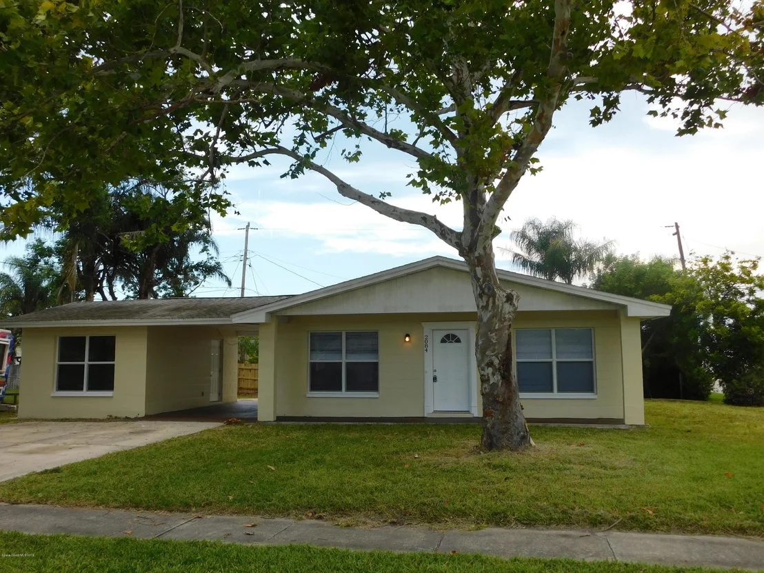 Photo of 2084 Lakeview Drive