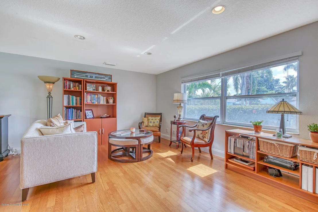 Photo of 402 Surf Road