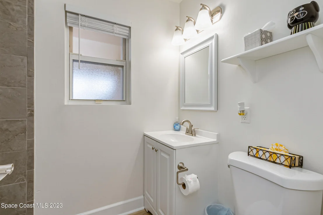 Photo of 842 Ixora Drive