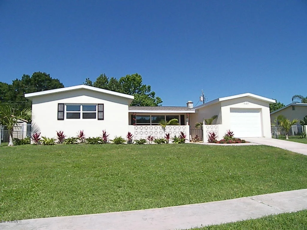 Photo of 524 E Ford Circle