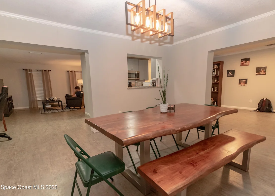 Photo of 800 Mark David Boulevard
