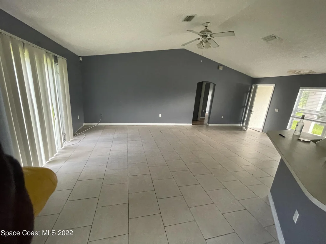 Photo of 321 Sarah Street