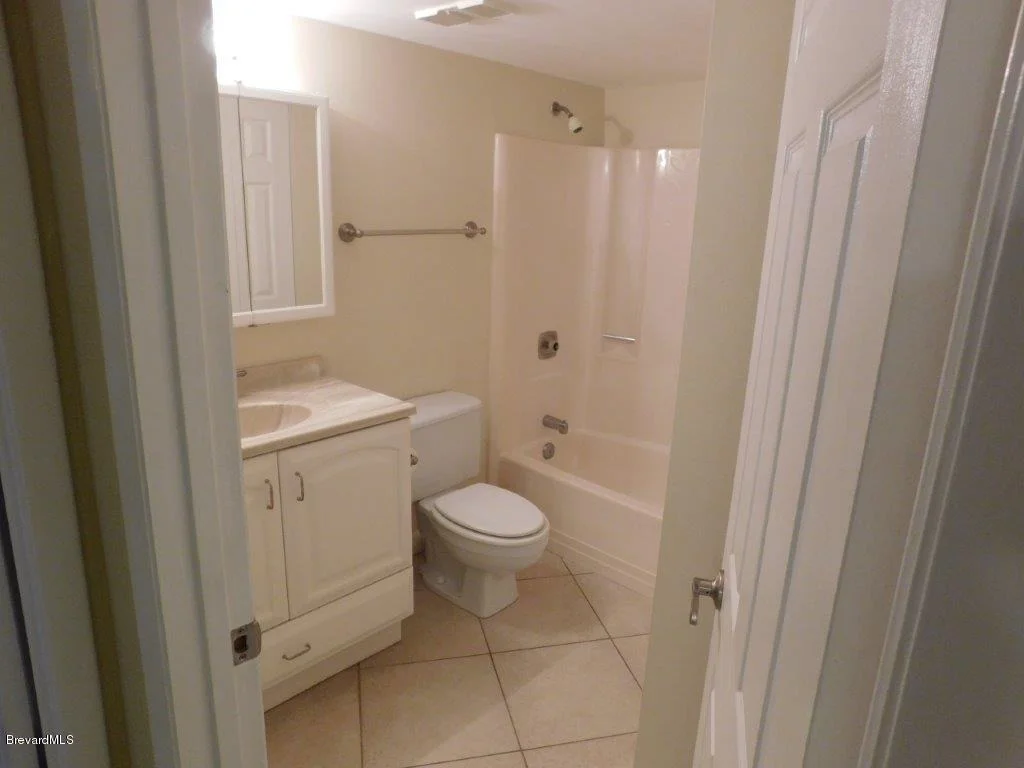 Photo of Unit 1128 at 325 Tangle Run Boulevard