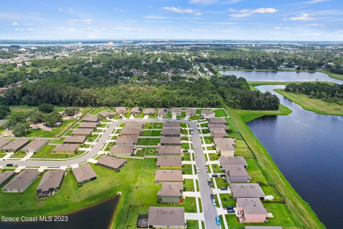 Photo of 215 Sorrento Drive
