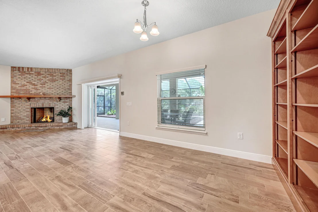 Photo of 2690 Weber Road
