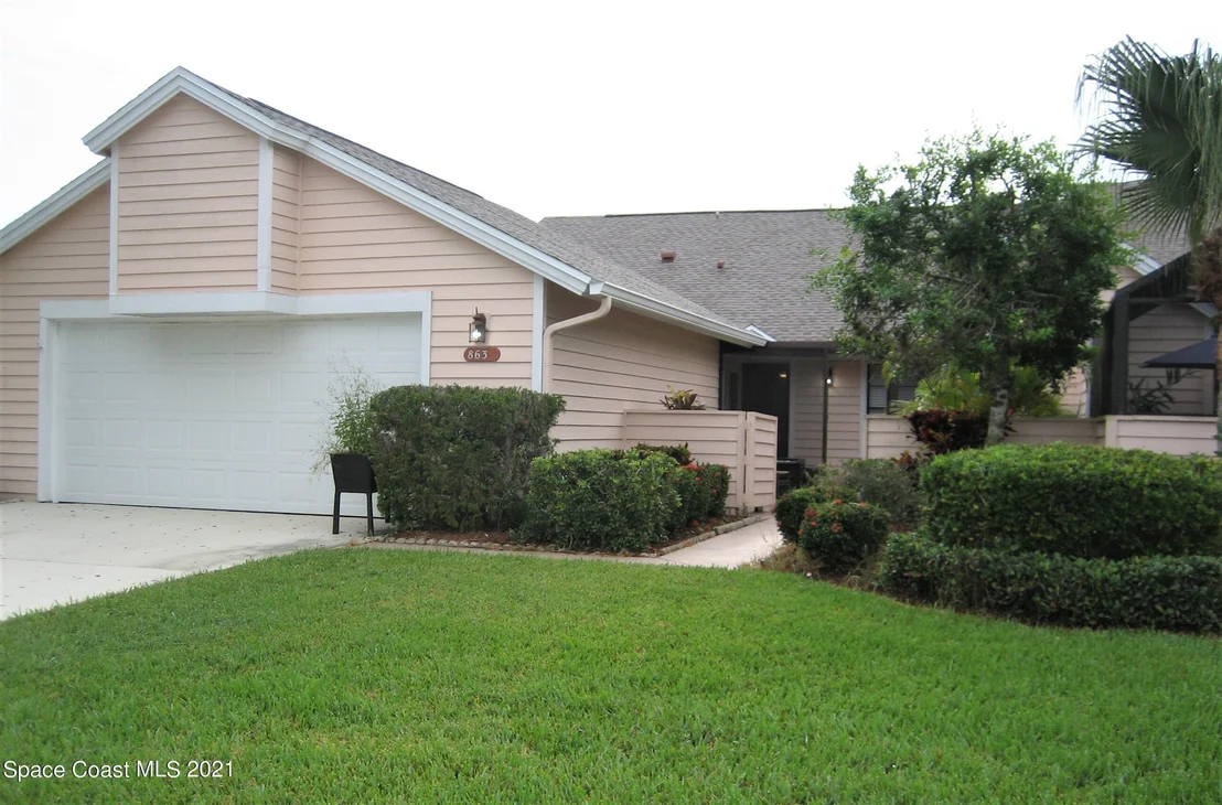 Photo of 863 Ridge Lake Drive