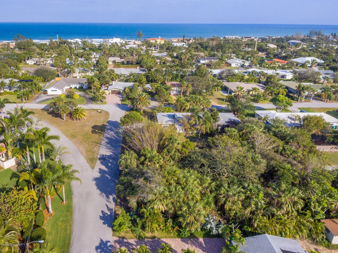 Photo of 403 Poinsettia Road