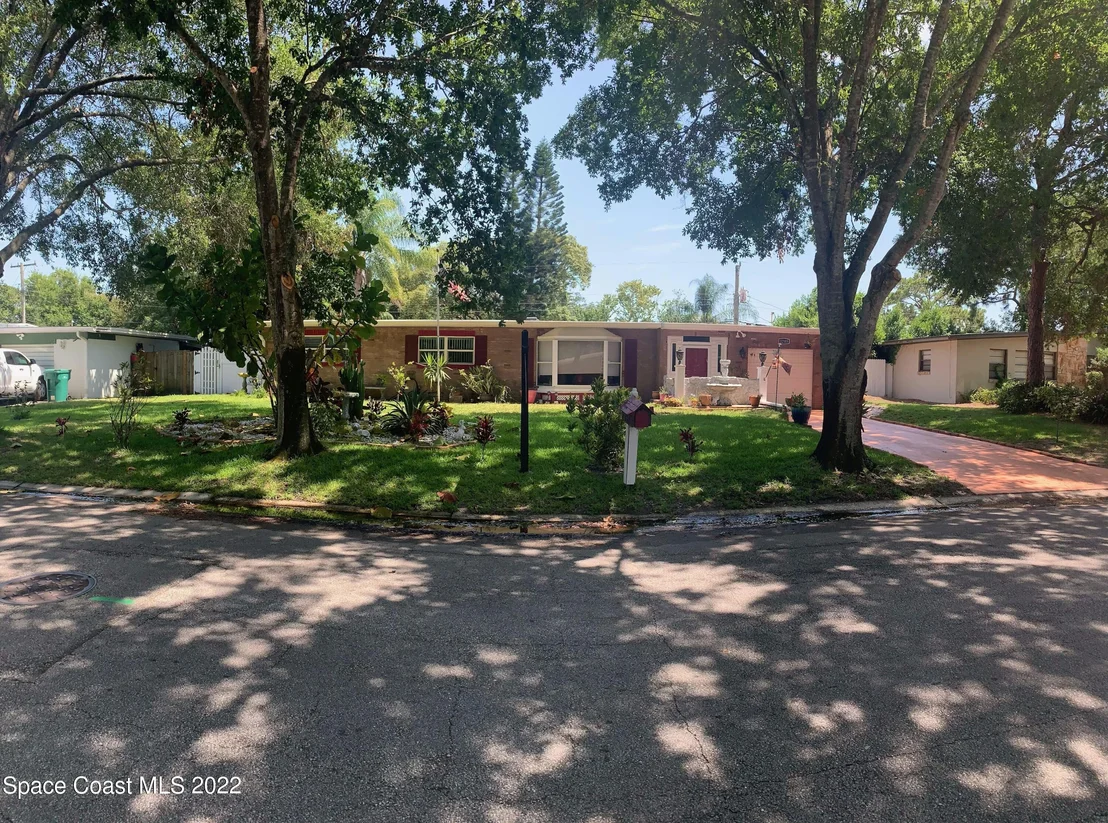 Photo of 1205 Oxford Way