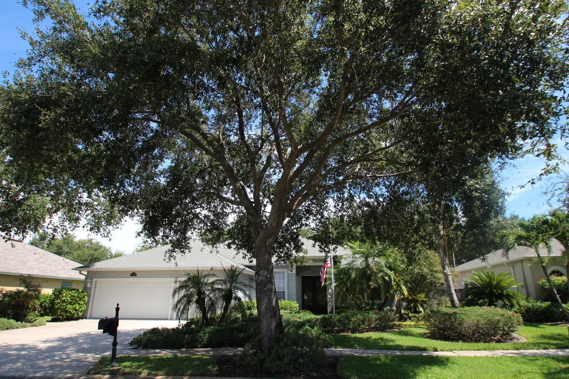 Photo of 1143 Spring Oak Drive