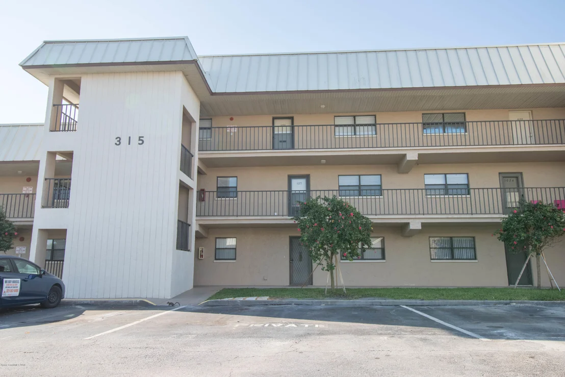 Photo of Unit 1023 at 315 Tangle Run Boulevard