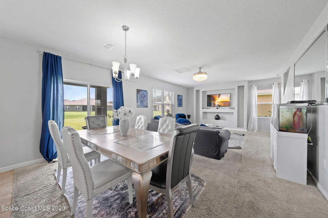 Photo of 215 Sorrento Drive