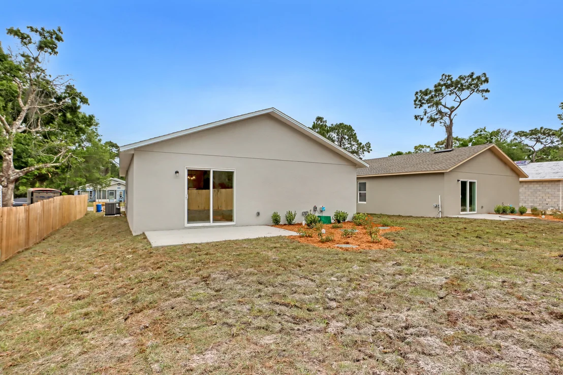 Photo of 5750 Palm Street