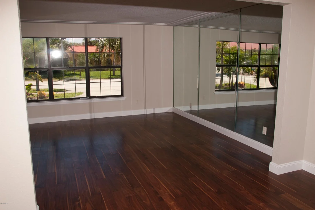 Photo of 103 Holiday Lane