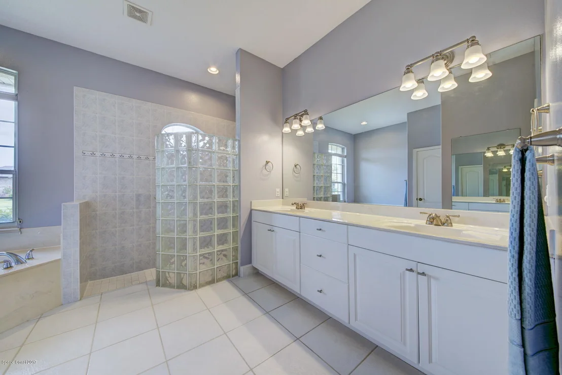 Photo of 1021 Stratford Place