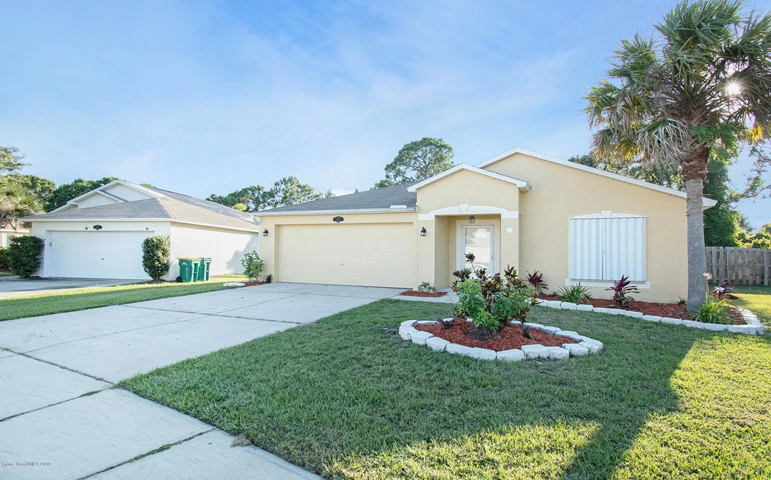 Photo of 550 Benton Drive
