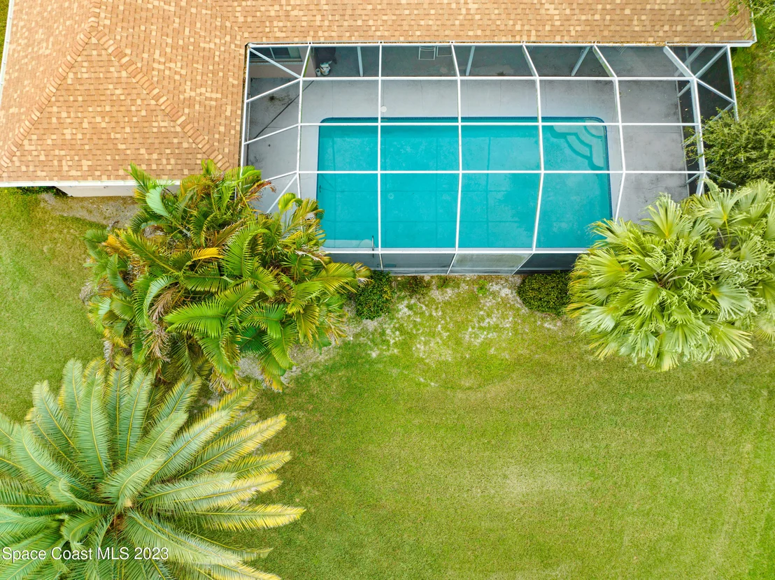 Photo of 2180 Royal Oaks Drive