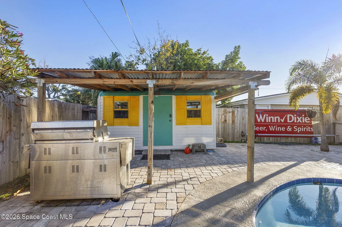 Photo of 727 Clarke Avenue
