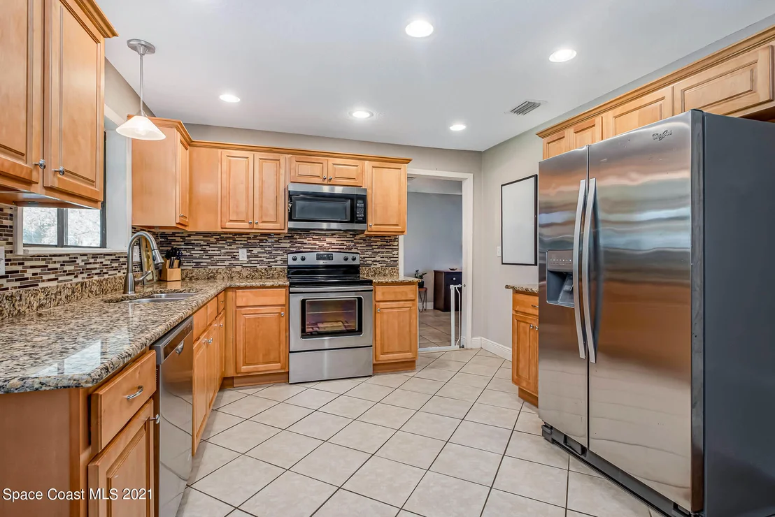 Photo of 712 Turnberry Drive