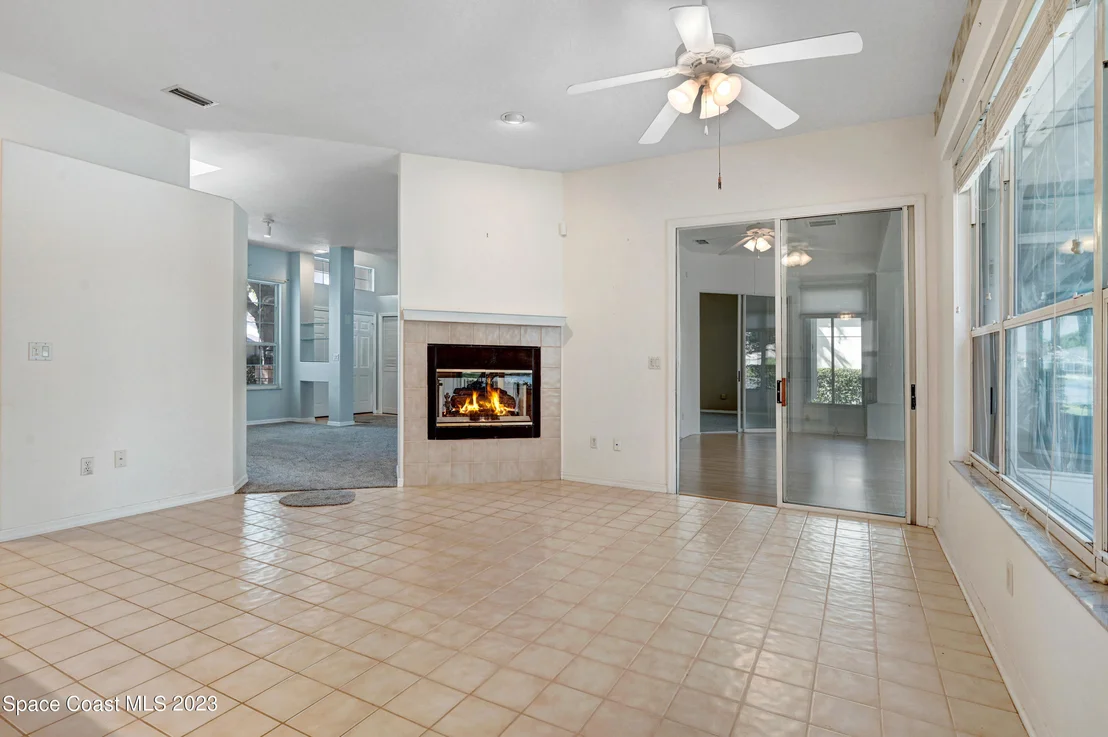 Photo of 954 Somerset Lane