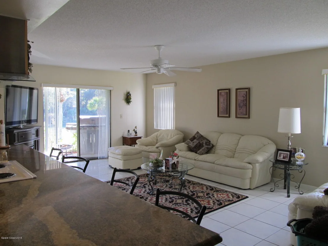 Photo of 1506 Meadowbrook Road NE