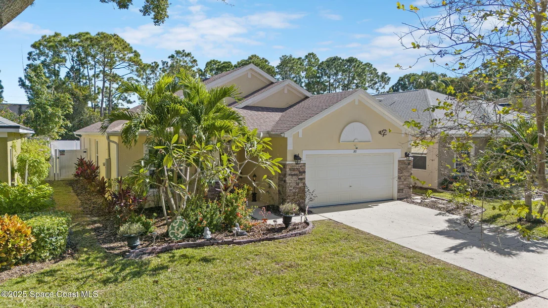 Photo of 381 Waterside Circle
