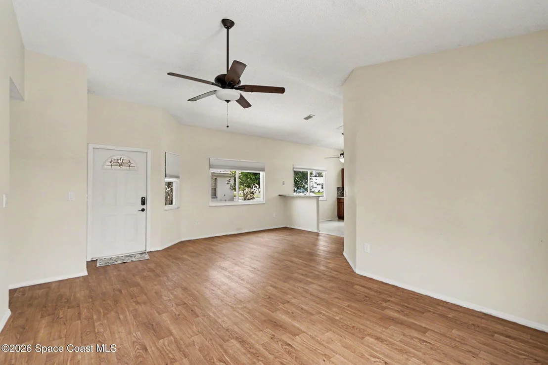 Photo of 882 Wateroak Drive NE