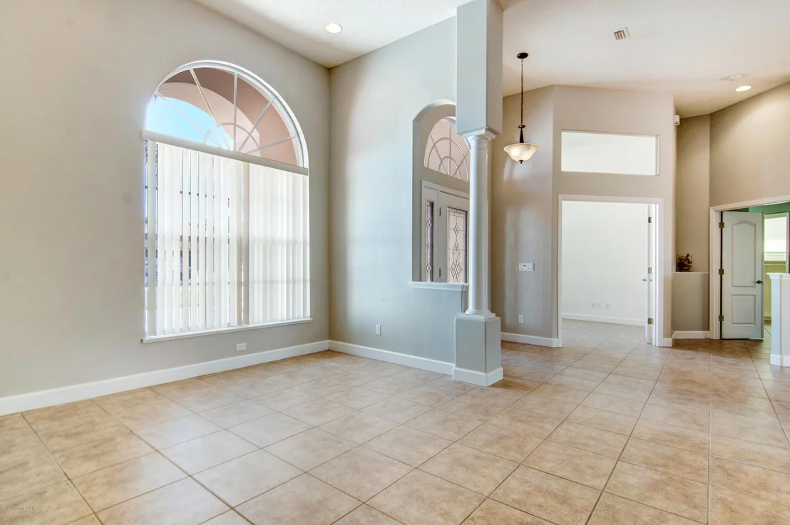 Photo of 1617 Auburn Lakes Drive