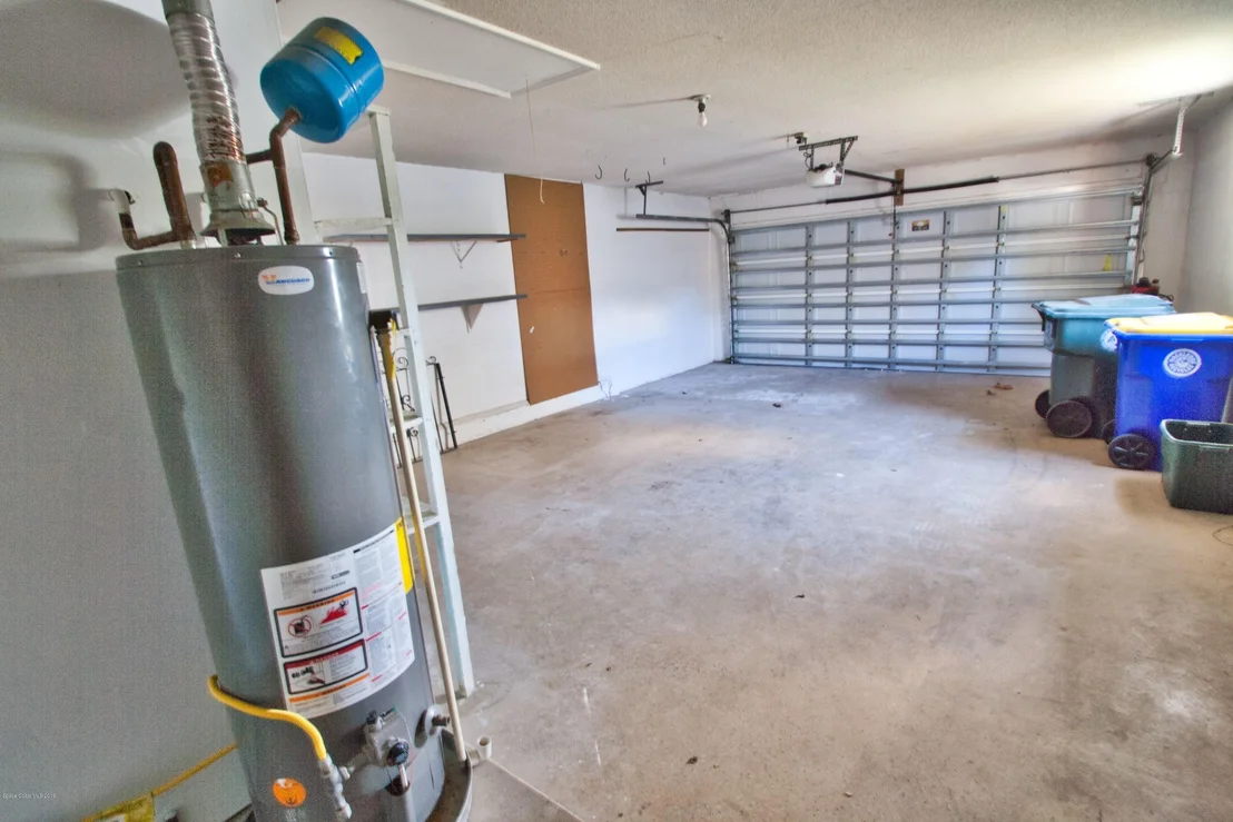 Photo of 878 Kings Post Road