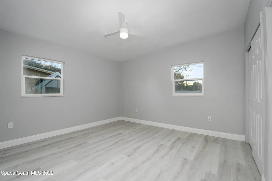 Photo of 33 Knollwood Drive