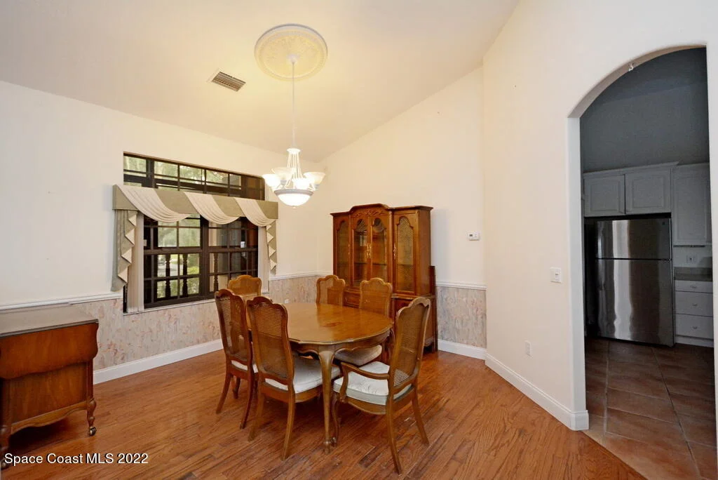 Photo of 3190 Aurora Road
