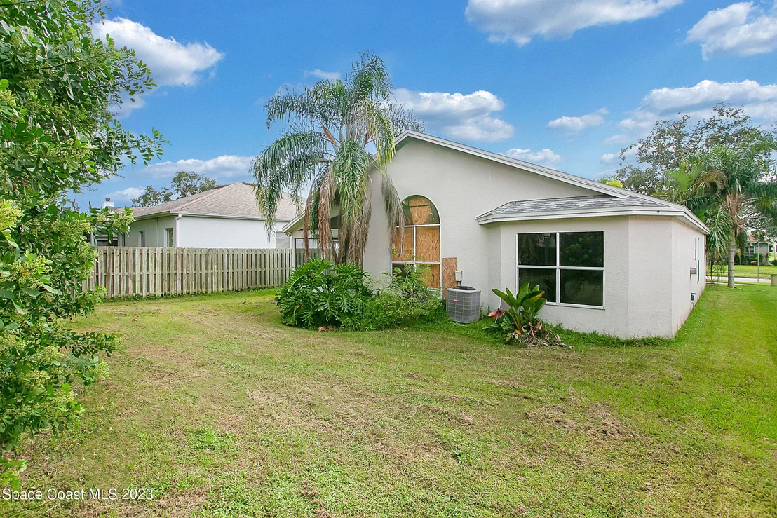 Photo of 7036 Hammock Trace Drive