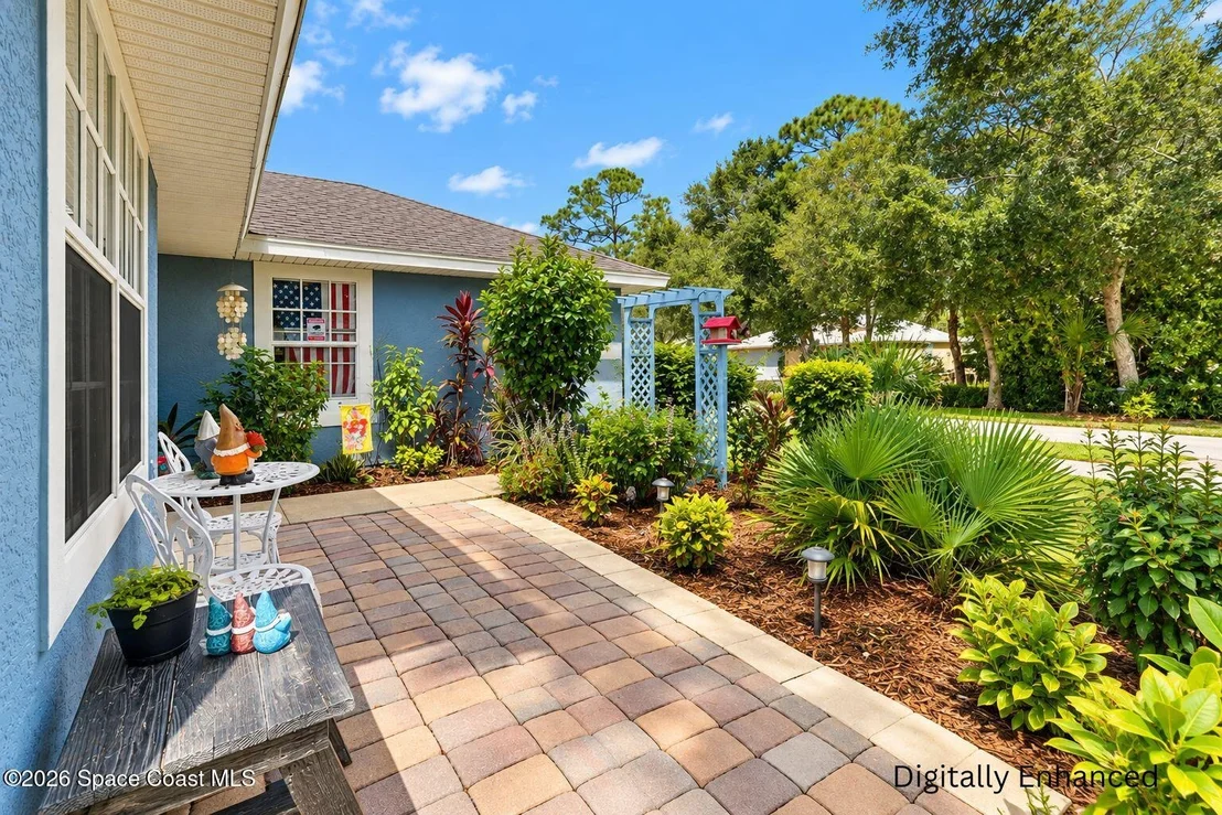 Photo of 6385 4th Place