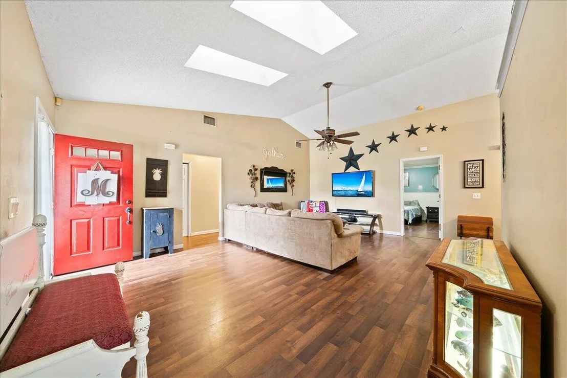 Photo of 1584 Dandelion Drive