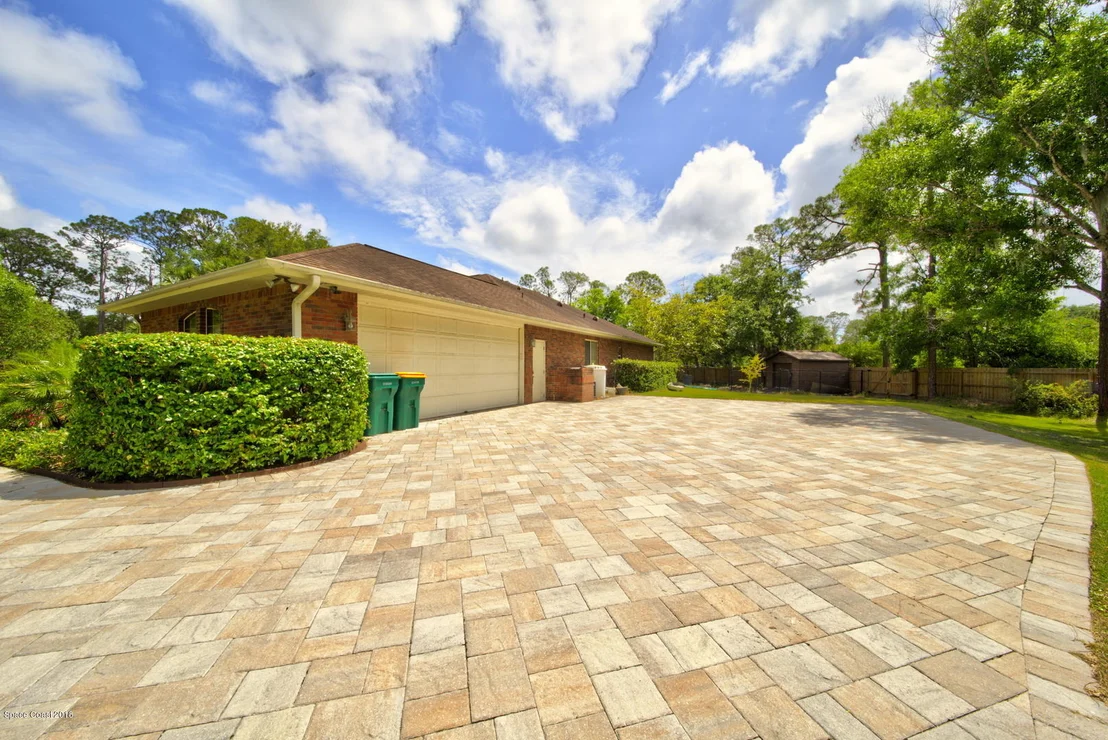 Photo of 3400 Willowwood Drive