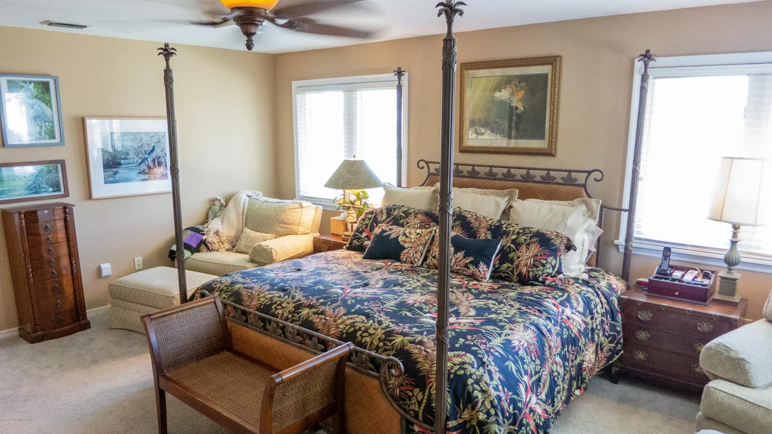 Photo of 432 Riverview Lane