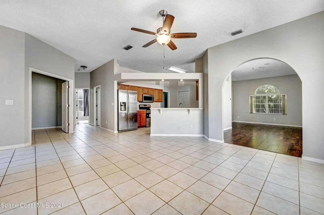 Photo of 7016 Hammock Trace Drive