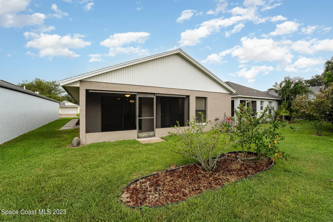 Photo of 504 Oak Mont Place