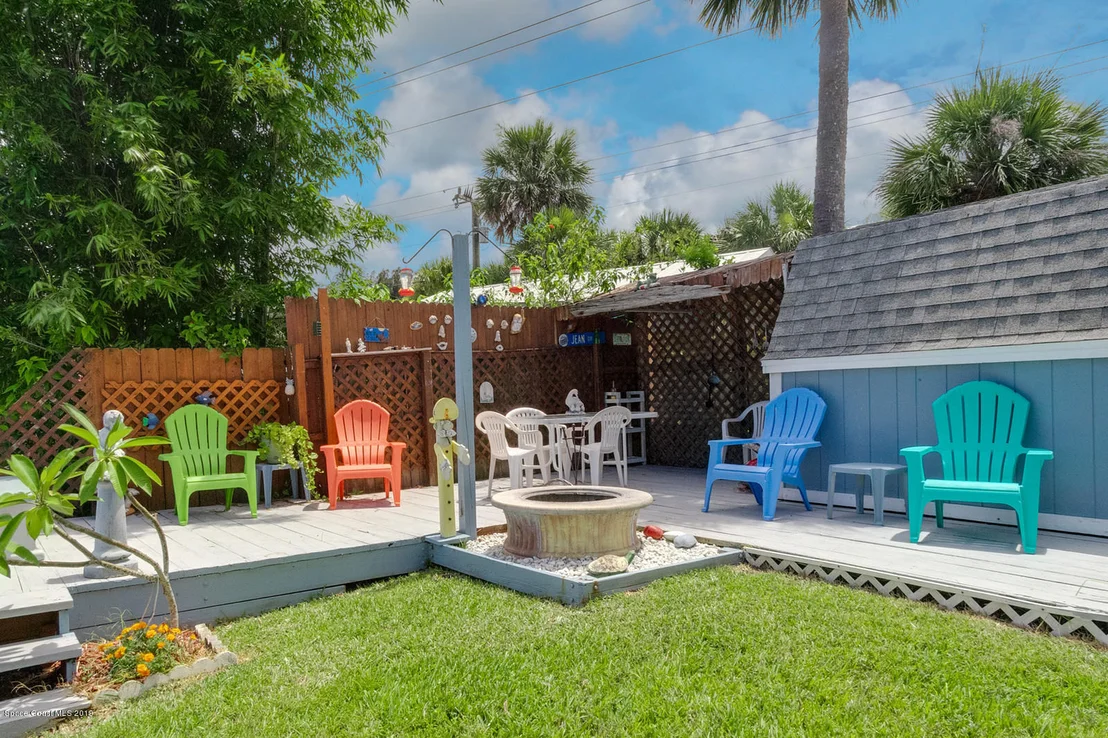 Photo of 2517 Pineapple Avenue