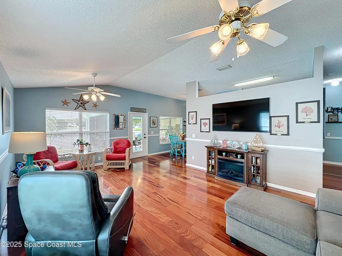 Photo of 1360 Olde Bailey Lane