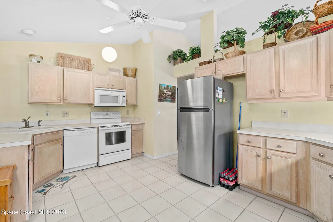 Photo of 982 Somerset Lane