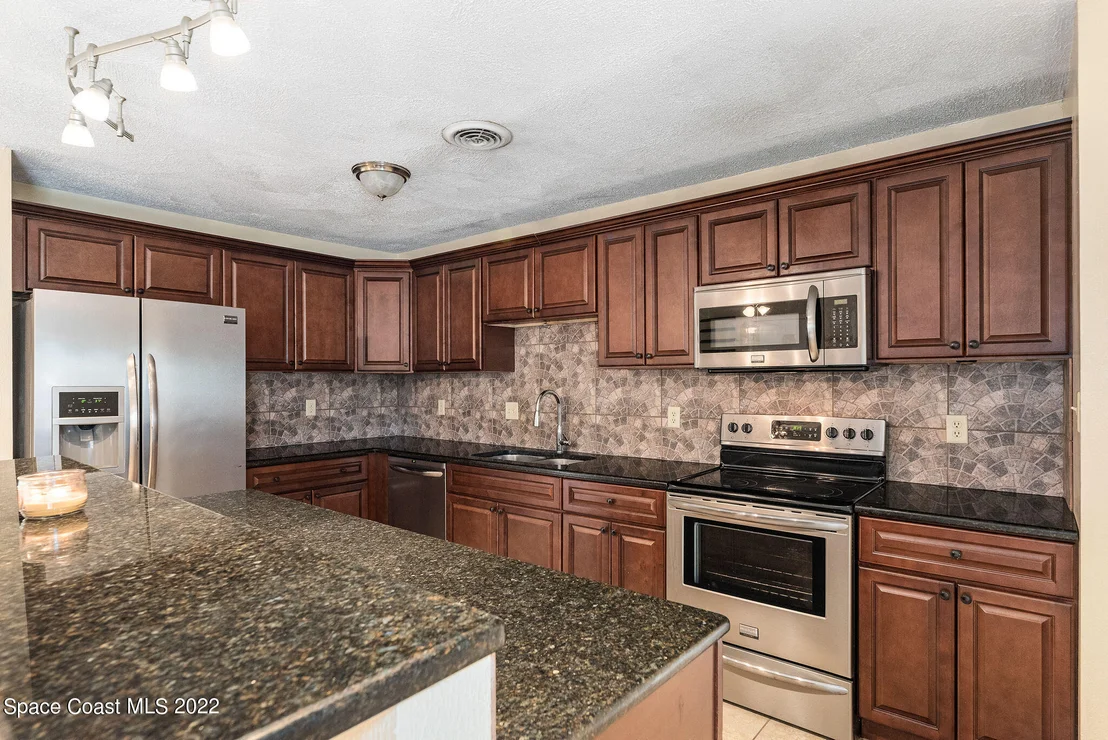 Photo of 32 Knollwood Drive