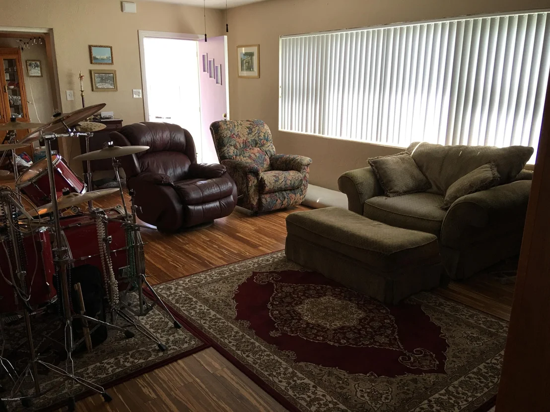 Photo of 694 Ballard Drive