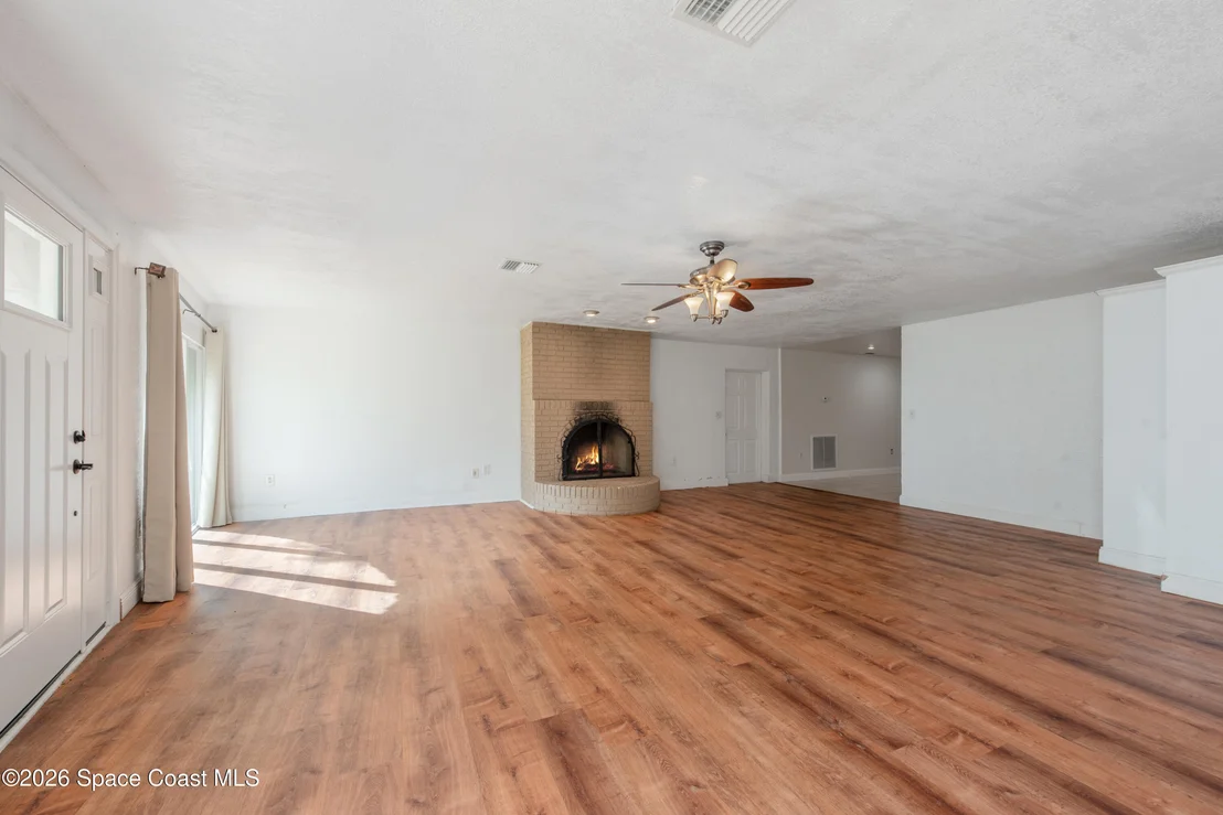 Photo of 555 Rockledge Drive